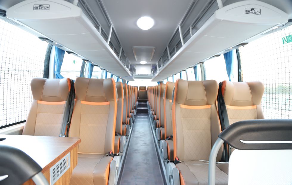 12米大型兵力输送车