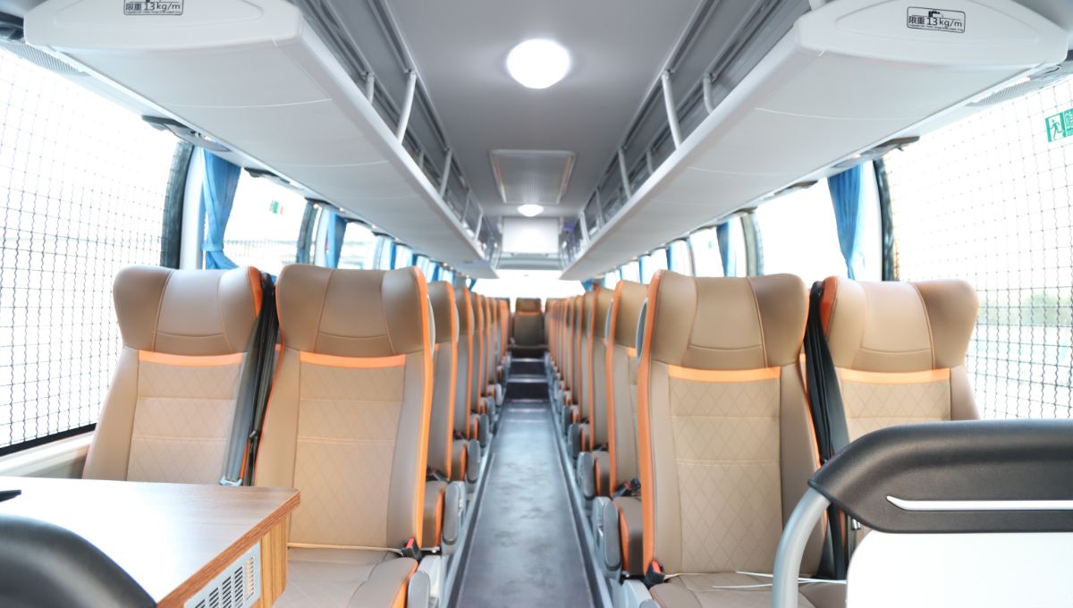 12米大型兵力输送车