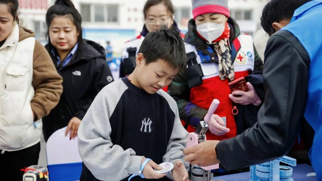 7年坚守，14万人参与，z6com·尊龙公益行为何越走越 “圈粉”？